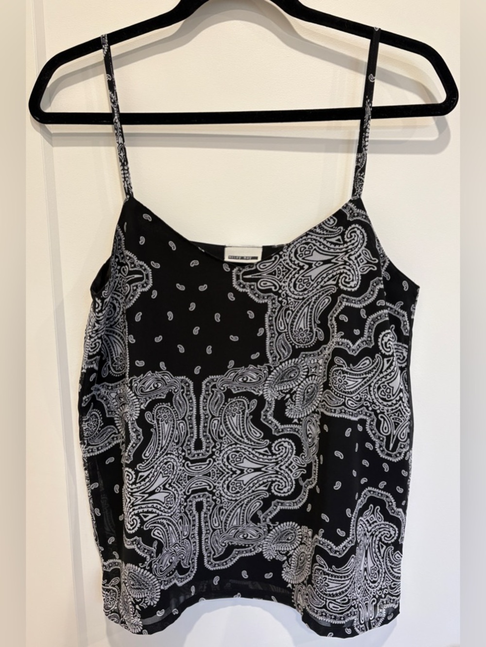Noisy May Black & White Paisley Print Cami